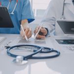 Rywalizacja o kontrakty na usługi medyczne w Polsce